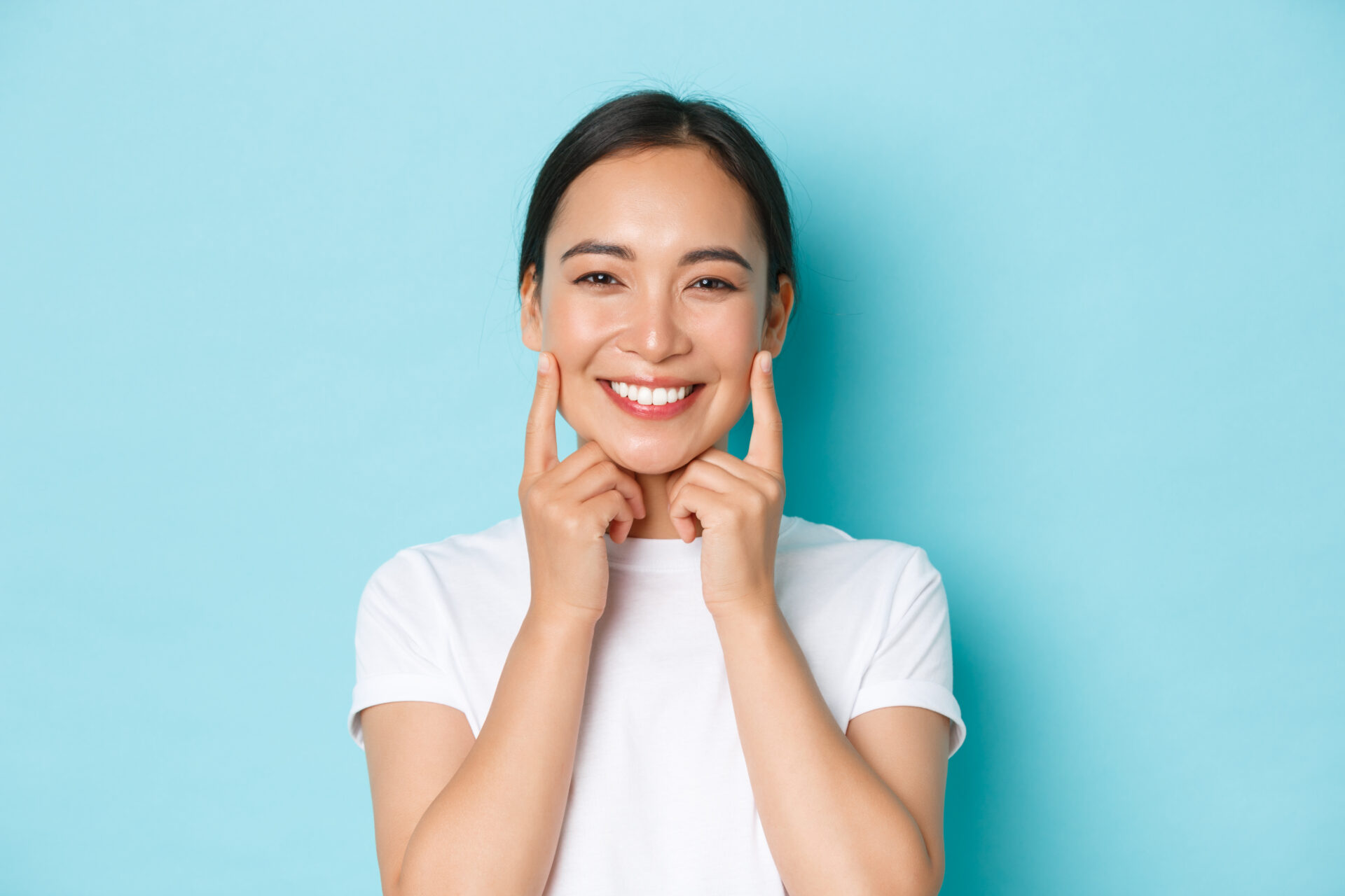 Cosmetic Dentistry Services Close-up asian girl